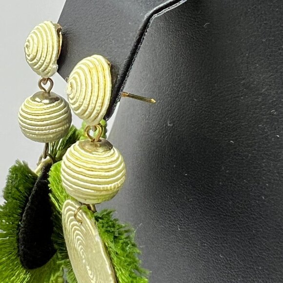 Vintage Green Acrylic and Black Wood Beads Jewelry 9 in. Necklace Earrings Set - Picture 7 of 14